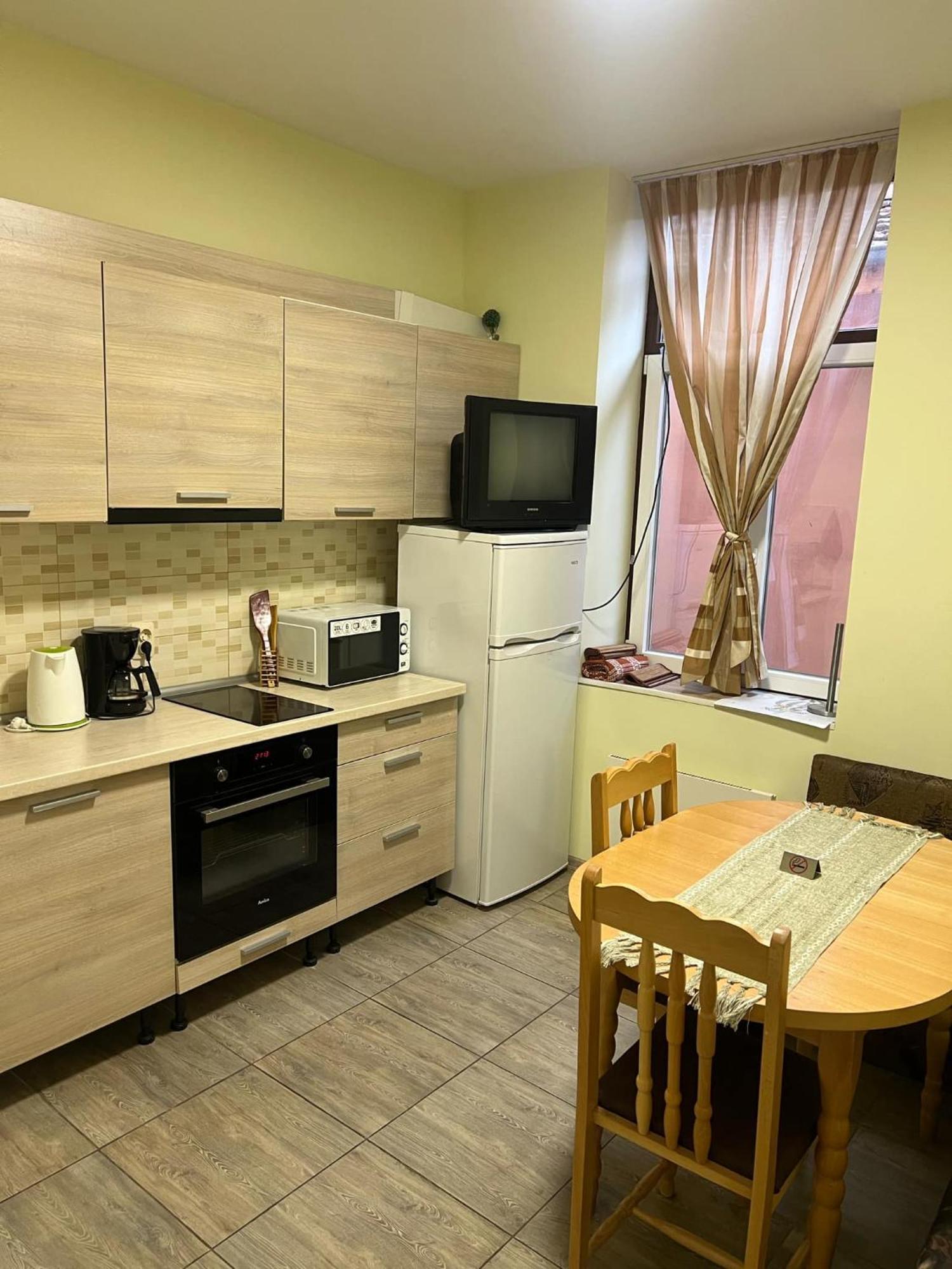 Appartamento Стонел Veliko Tărnovo Esterno foto